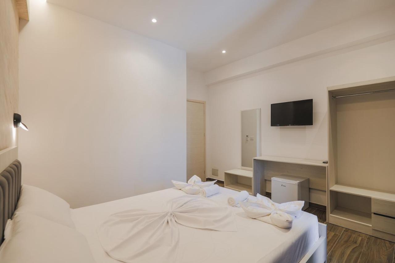 Galaxy Hotel Εξαμίλιο Εξωτερικό φωτογραφία