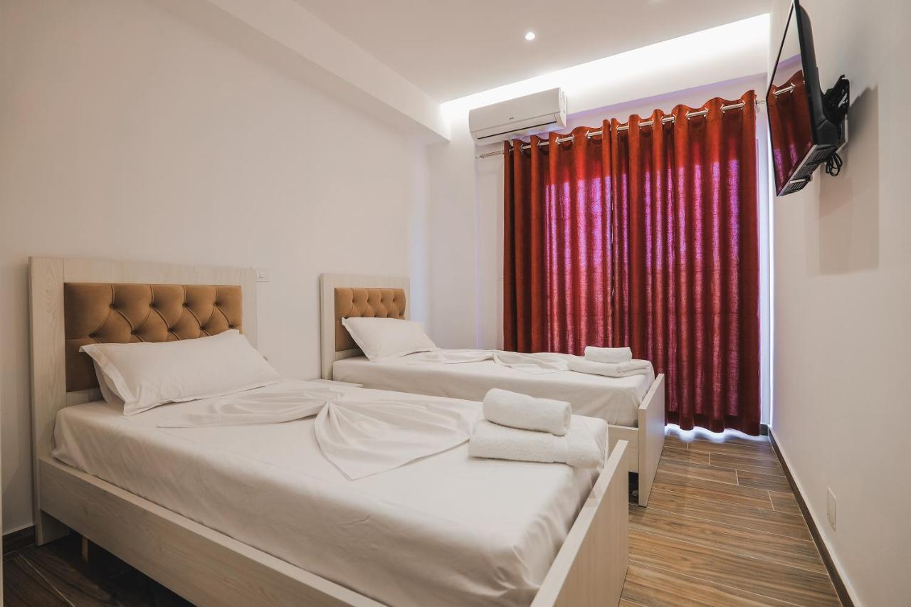 Galaxy Hotel Εξαμίλιο Εξωτερικό φωτογραφία
