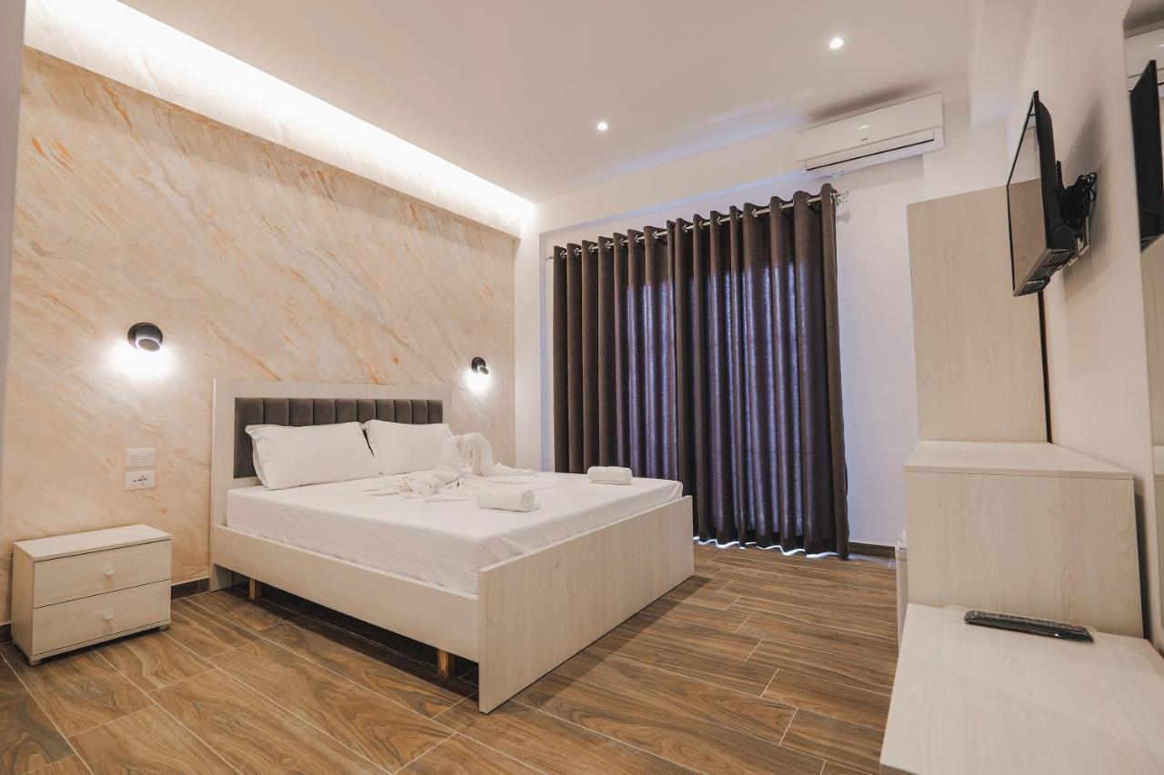 Galaxy Hotel Εξαμίλιο Εξωτερικό φωτογραφία