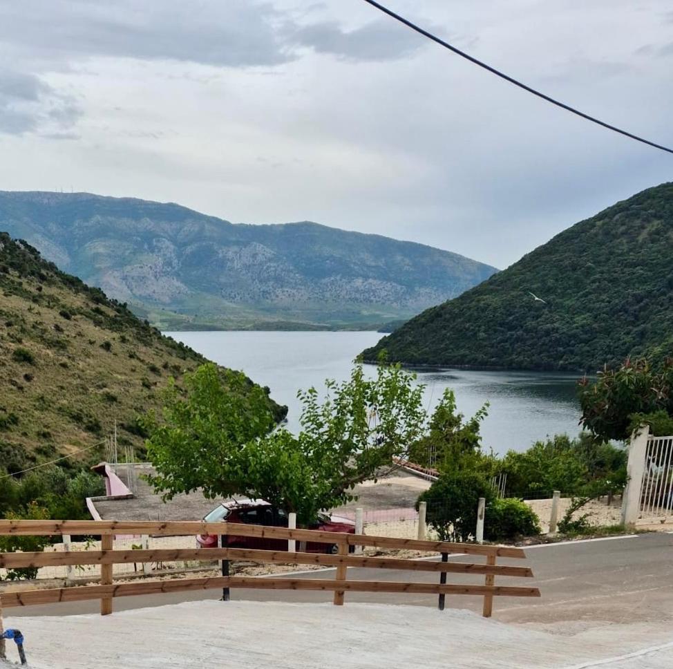 Galaxy Hotel Εξαμίλιο Εξωτερικό φωτογραφία